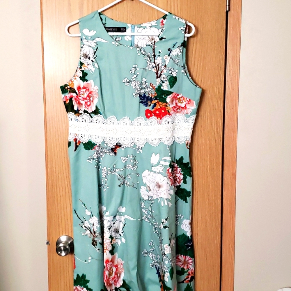 Sleeveless dress